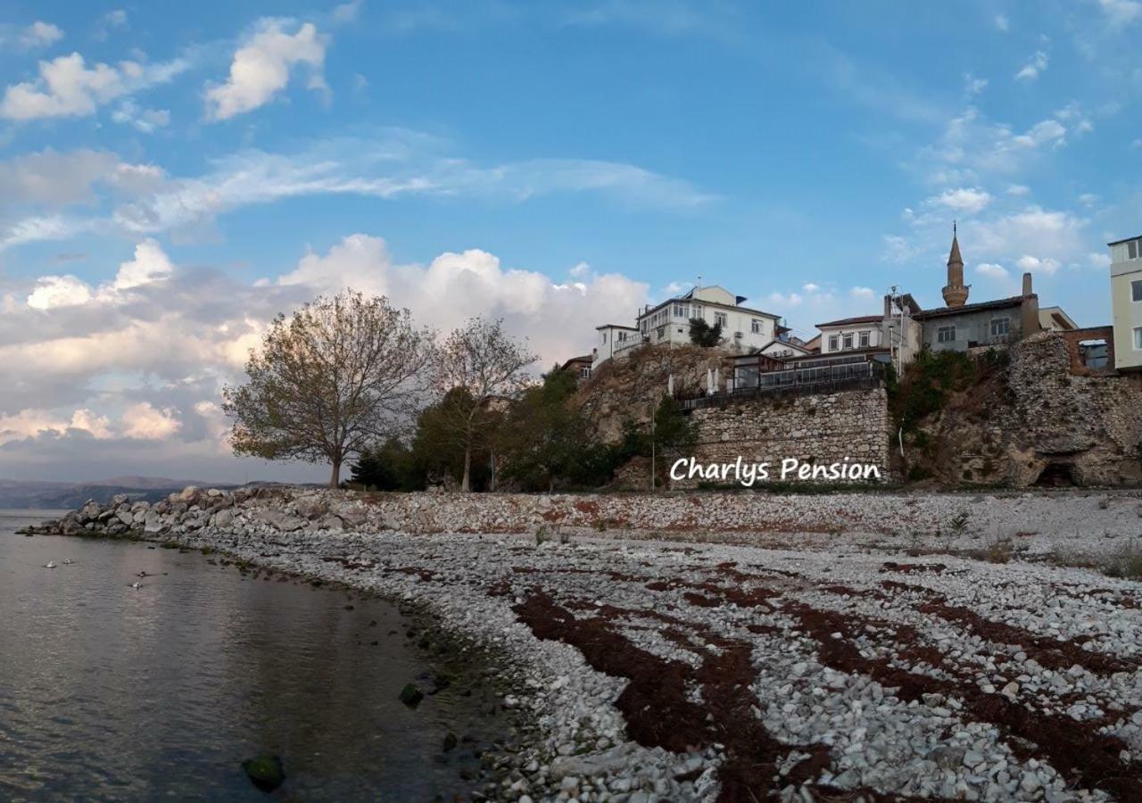 Charly'S Pension Egirdir Esterno foto
